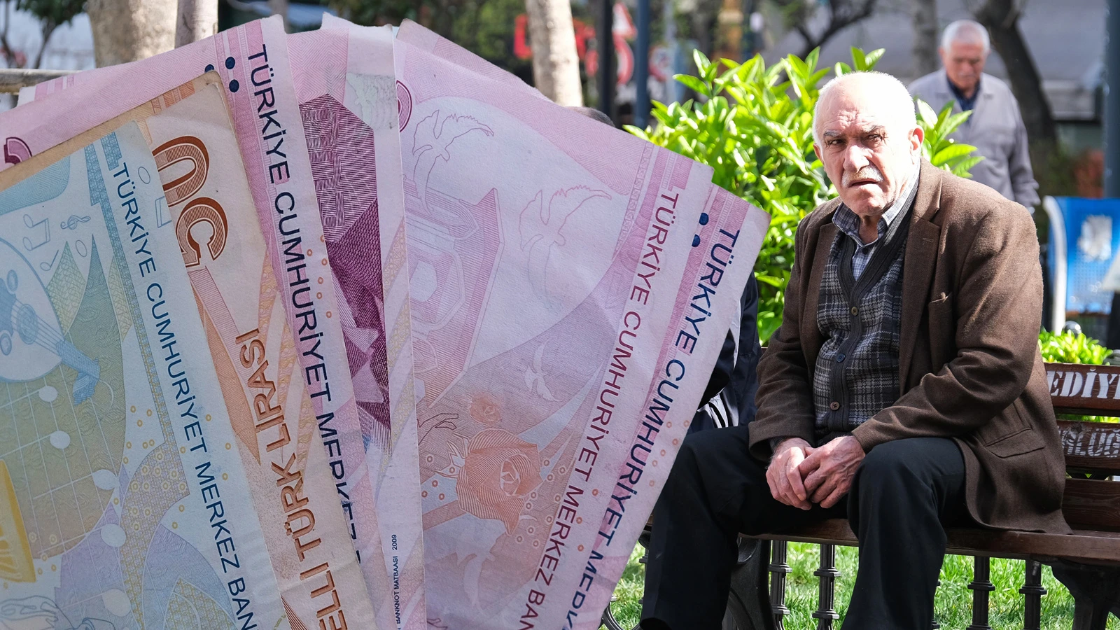 Emeklilikte ikinci maaş dönemi başlıyor: Devlet yüzde 30 katkı verecek