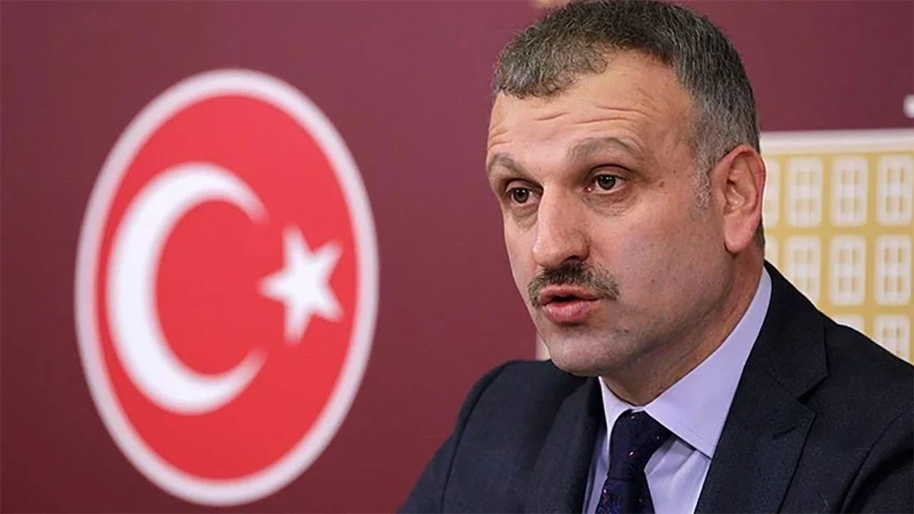 Cumhurbaşkanı Başdanışmanı Oktay Saral Görevden Alındığını Açıkladı