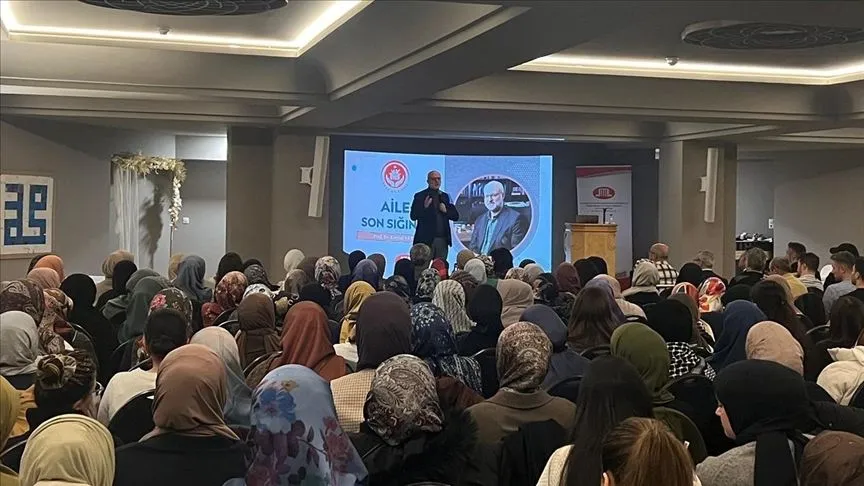 Berlin'de "Aile: Son Sığınak" konferansı düzenlendi