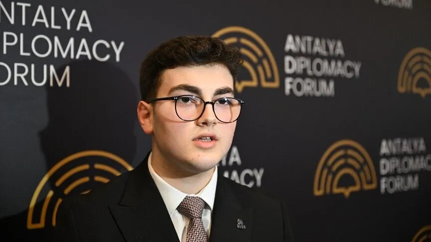 Gençler, diplomasi deneyimi kazandıkları ADF'den mutlu ayrıldı