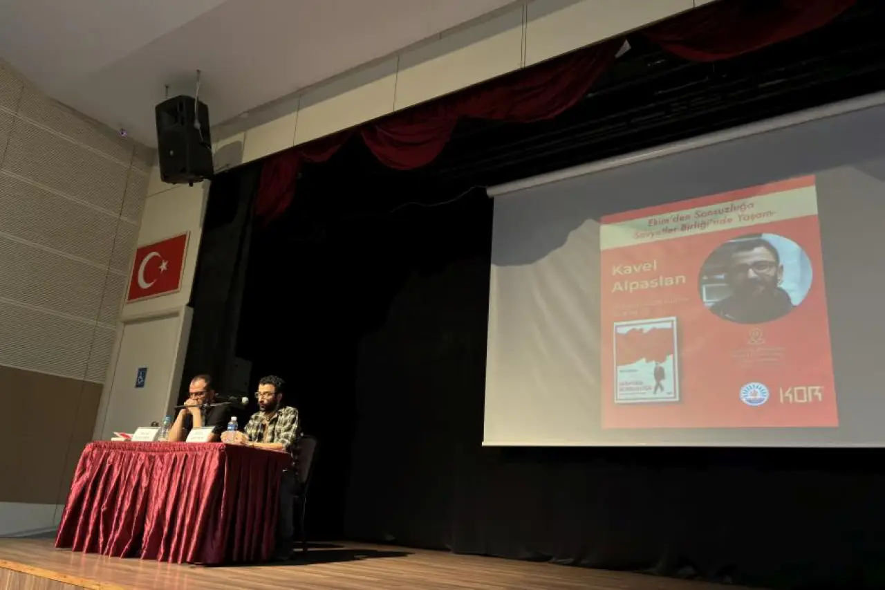 Ekim'den Sonsuzluğa Sovyetler Birliği'nde Yaşam Söyleşisi: 'Sovyet Deneyimi Bugünün Sorunlarına Işık Tutuyor'