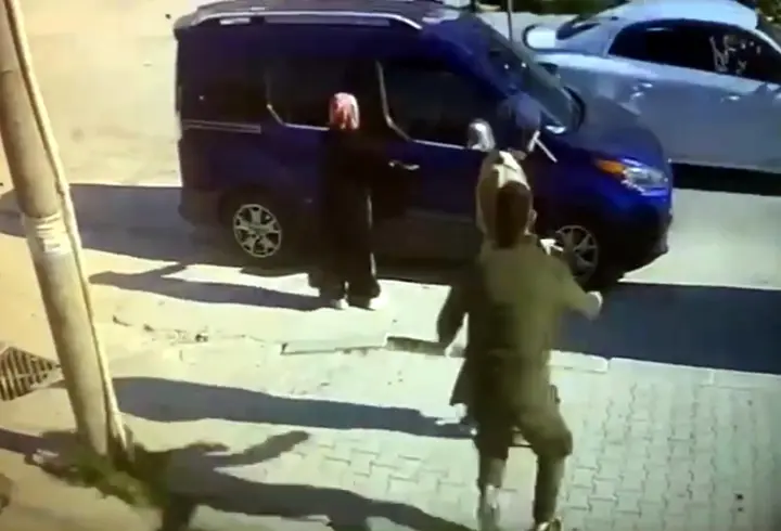 Ailesinin evlenmelerine onay vermediği Sevgi'yi kaçırdılar; o anlar kamerada