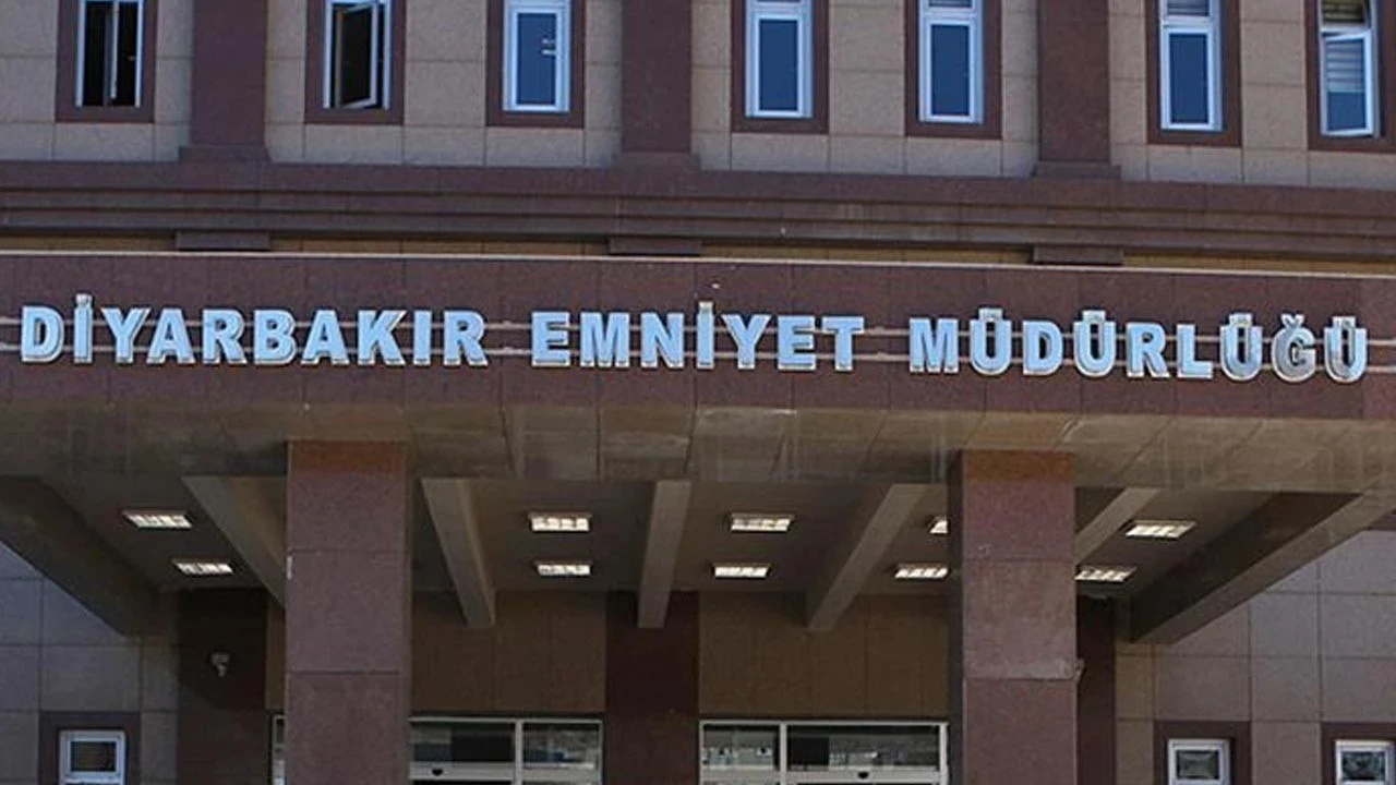 Diyarbakır’da emniyet binası önüne el yapımı patlayıcı atıldı