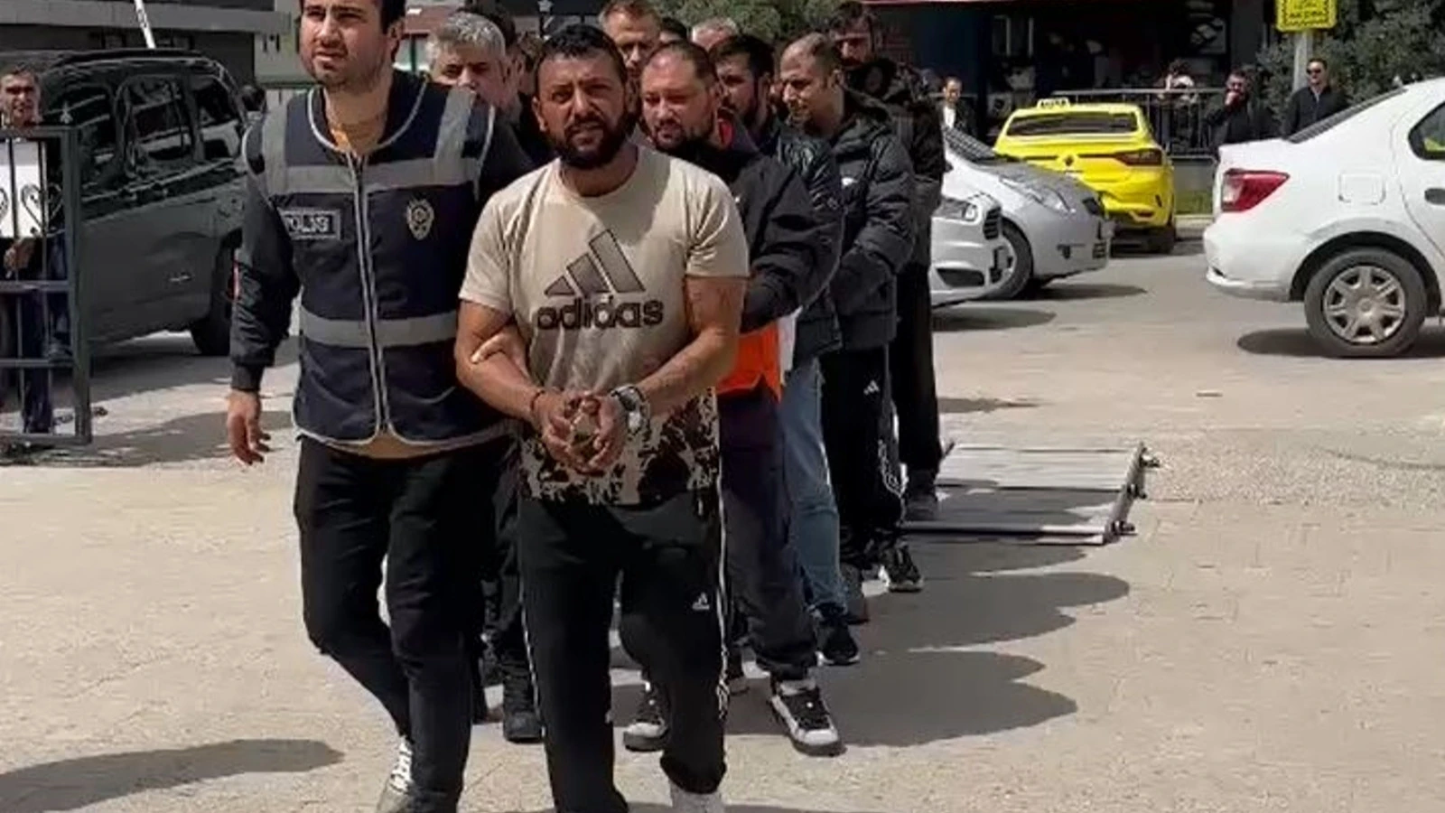Edirne'de kesinleşmiş hapis cezası olan firari 7 hükümlü yakalandı