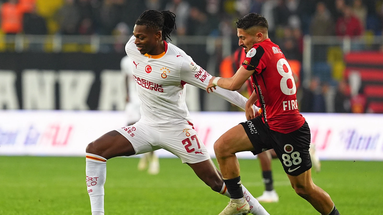 Galatasaray'da Rafael Leao Şoku: Son Durumu Resmen Açıklandı