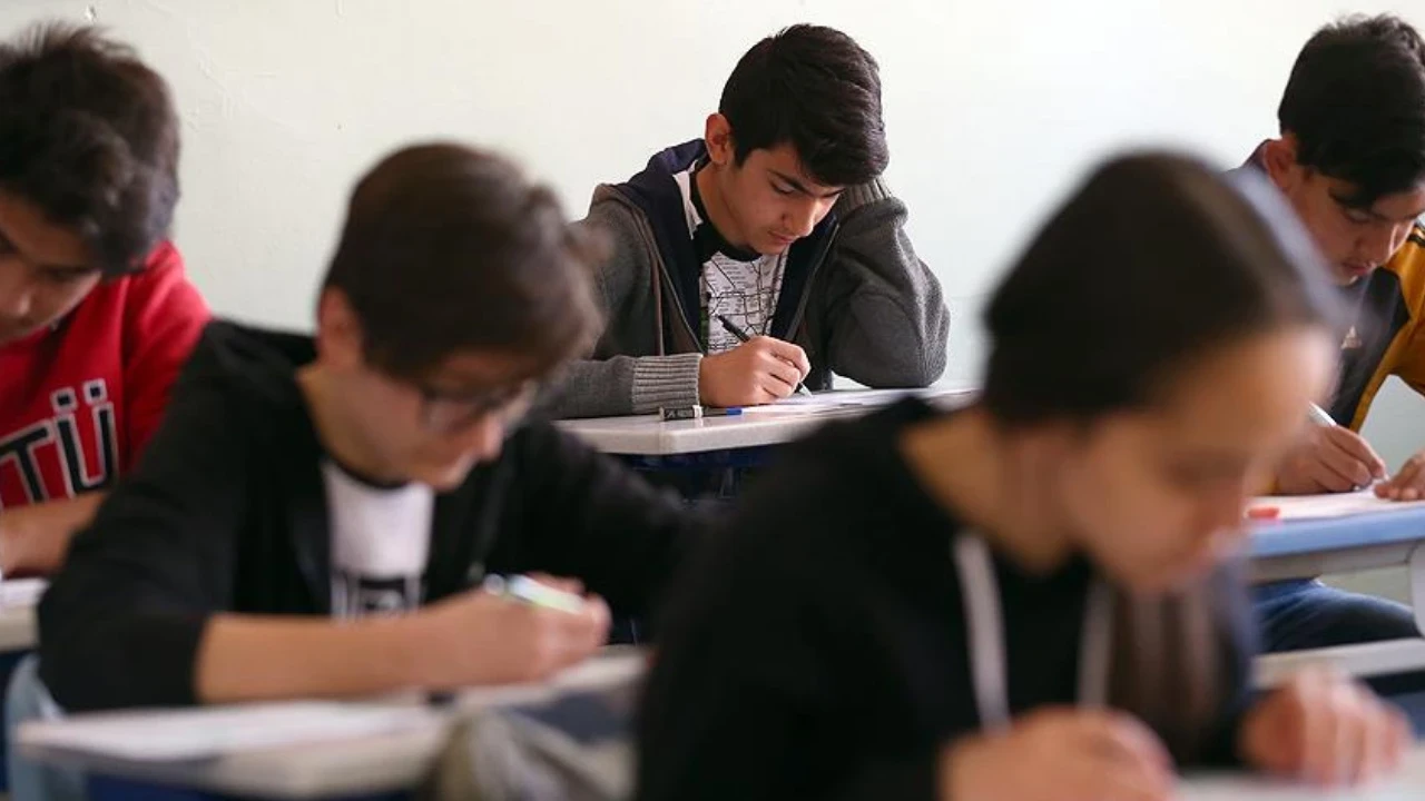Lise eğitimi kısalıyor mu? Lise süresi kaç yıl olacak, 2 yıl mı olacak?
