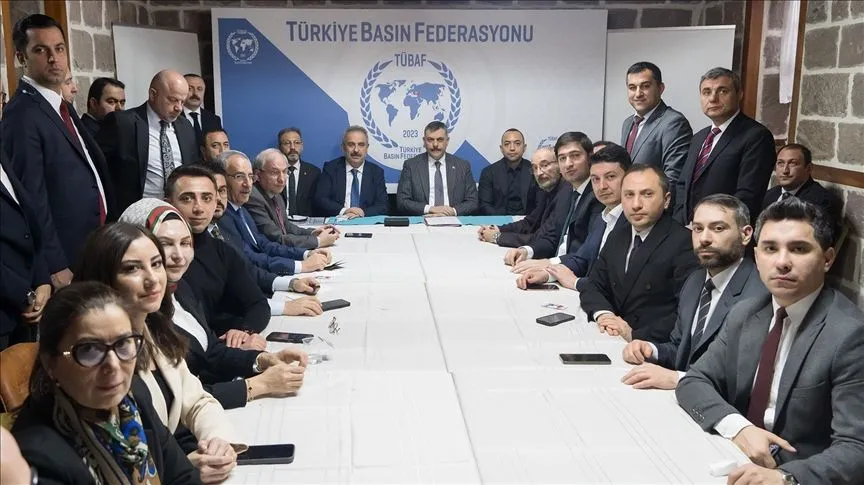 İçişleri Bakanı Çiftçi, basın mensuplarıyla bir araya geldi
