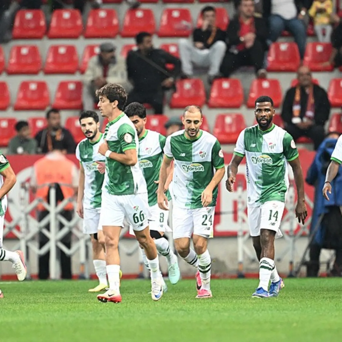 Bursaspor deplasmanda Metro Holding Kayserispor'u mağlup etti!