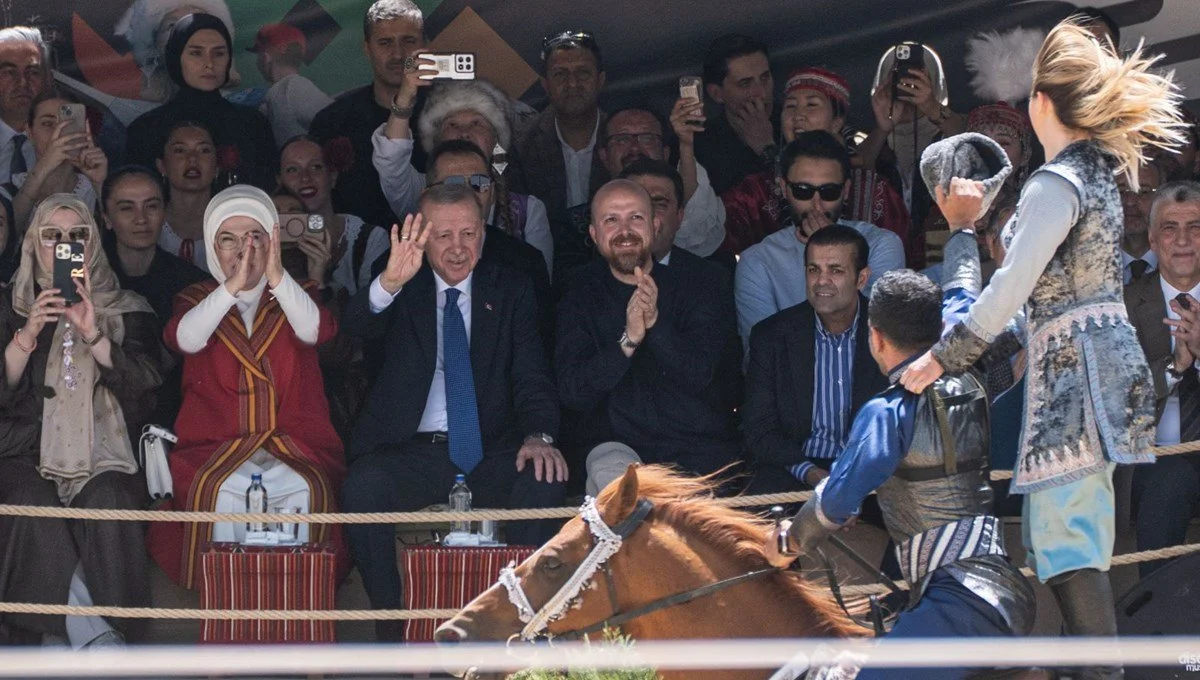 Cumhurbaşkanı Erdoğan'dan festival ziyareti