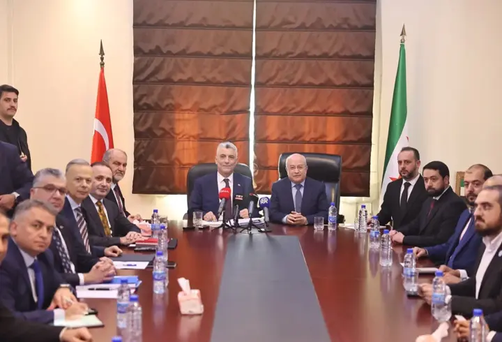 Bakan Bolat, Suriye Ulaştırma Bakanı Bedir ile bir araya geldi