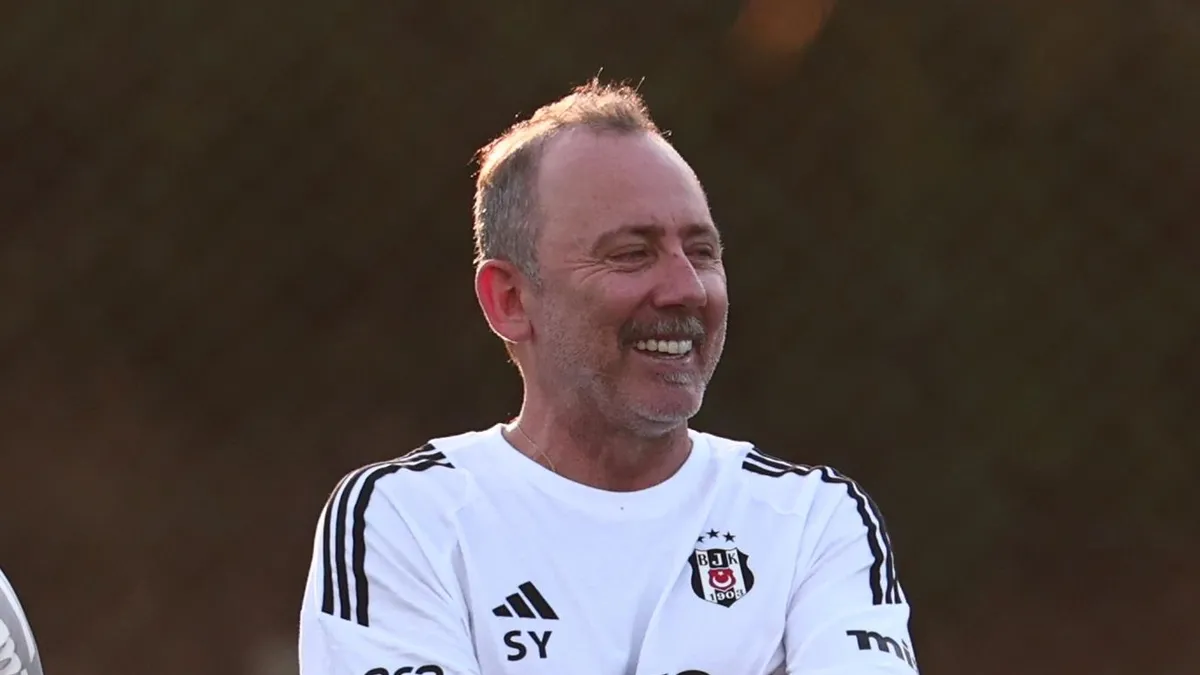 Sergen Yalçın Beşiktaş ile 2. döneminde ilk antrenmanına çıktı!
