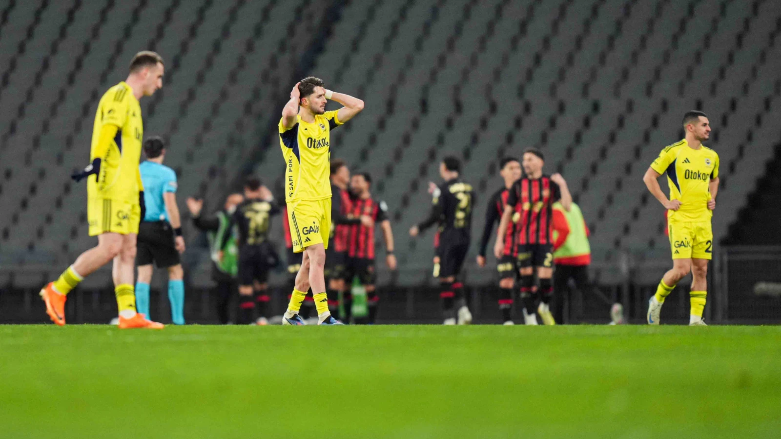 Fenerbahçe şampiyonluk yarışında ağır yara aldı