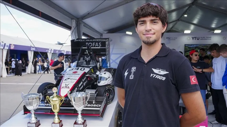 "Formula Student" şampiyonu YTU Racing takımı TEKNOFEST'e katıldı
