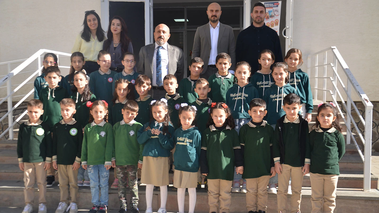 Adres Muş: Bu okulda tam 21 ikiz kardeş eğitim görüyor