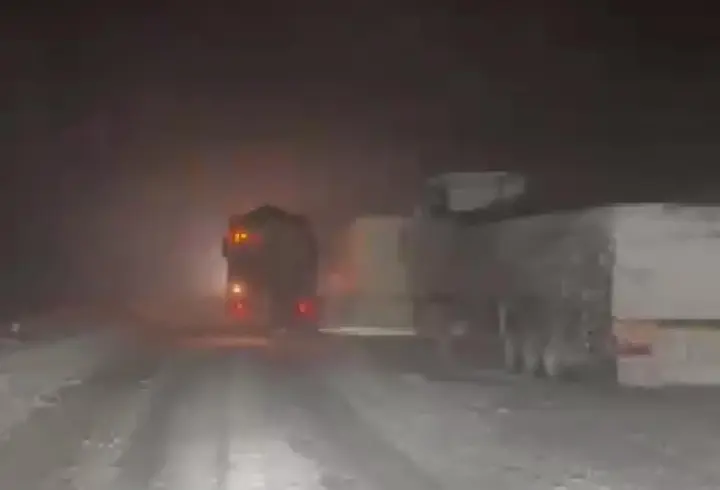Kop Dağı geçidinde kar ve tipi etkili oldu,  Aşkale yoluna çığ düştü  