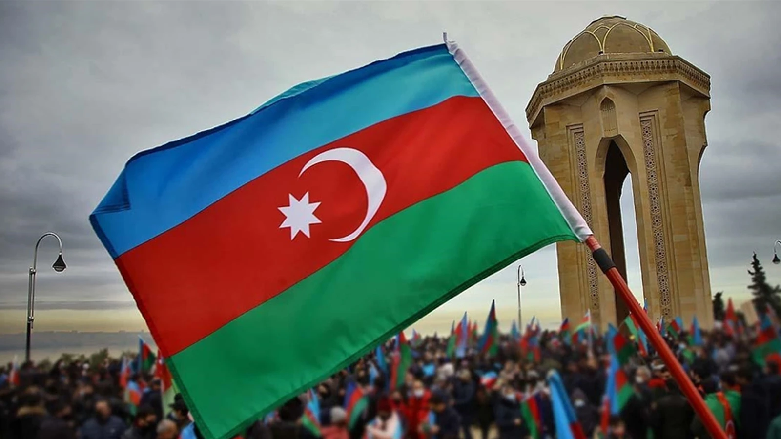 Azerbaycan bağımsızlığının 34. yılını kutluyor