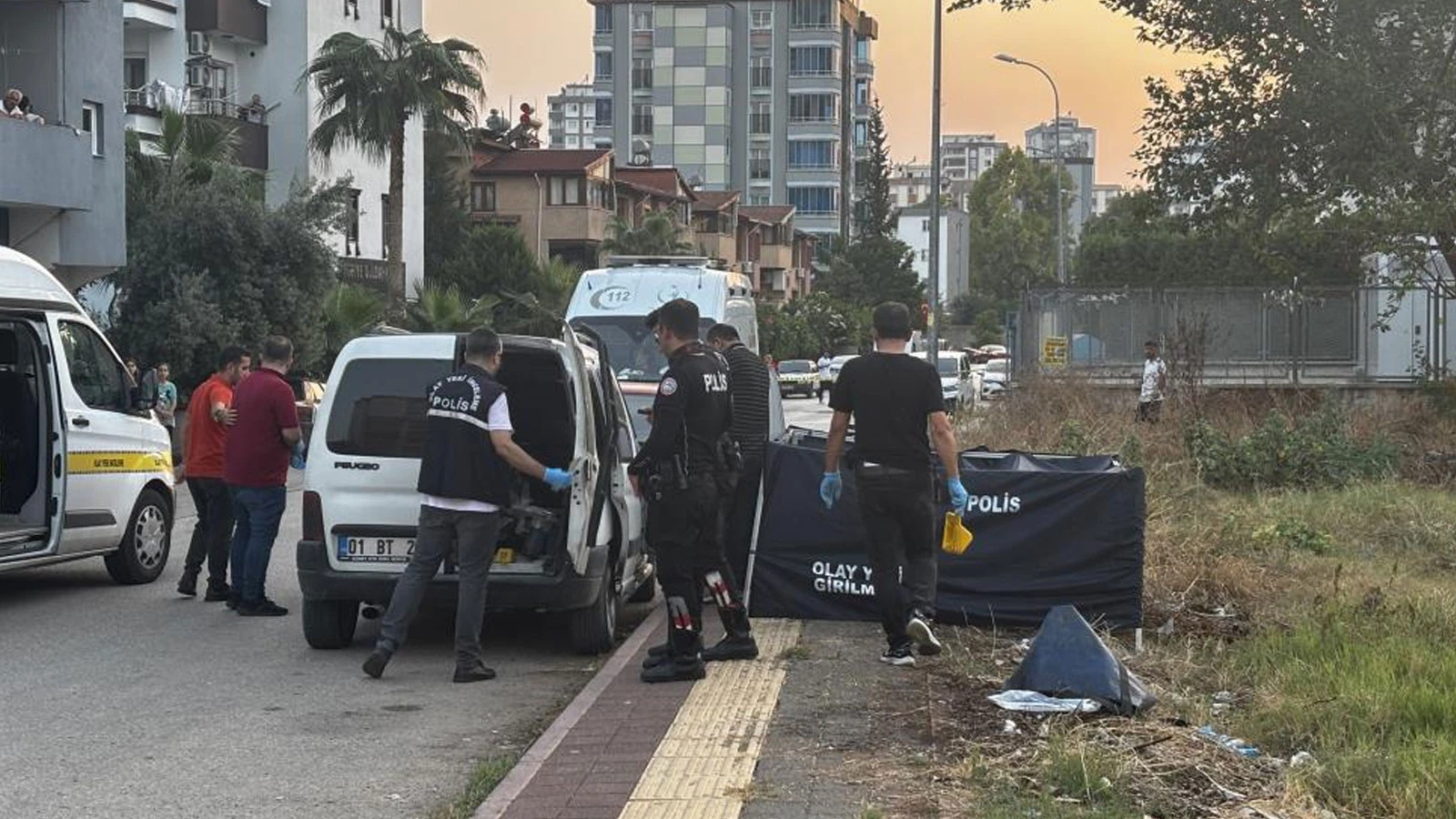 Adana’da alacak verecek kavgası: Baba ve oğlu öldü, anne yaralandı