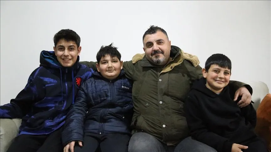 Depremde eşini kaybeden baba, 3 evladıyla yaşama tutunuyor