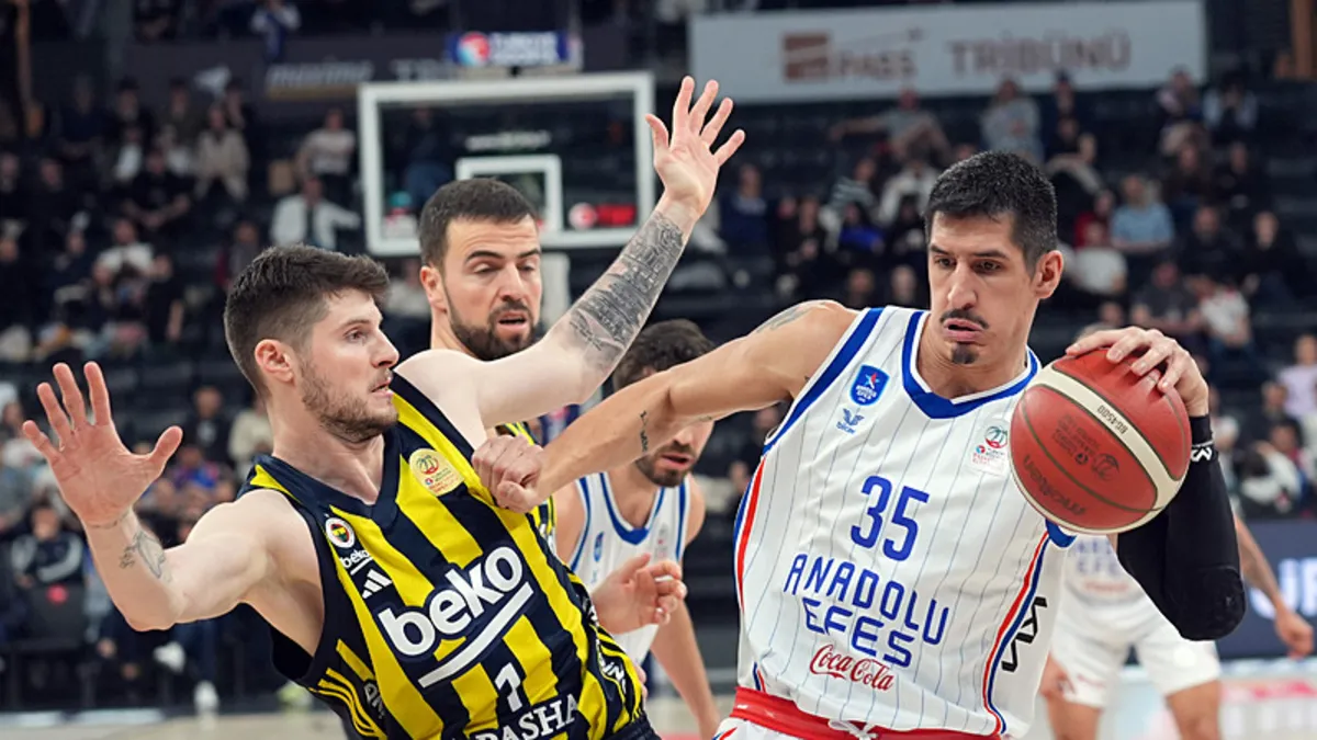 Anadolu Efes 81-82 Fenerbahçe Beko (MAÇ SONUCU ÖZET)