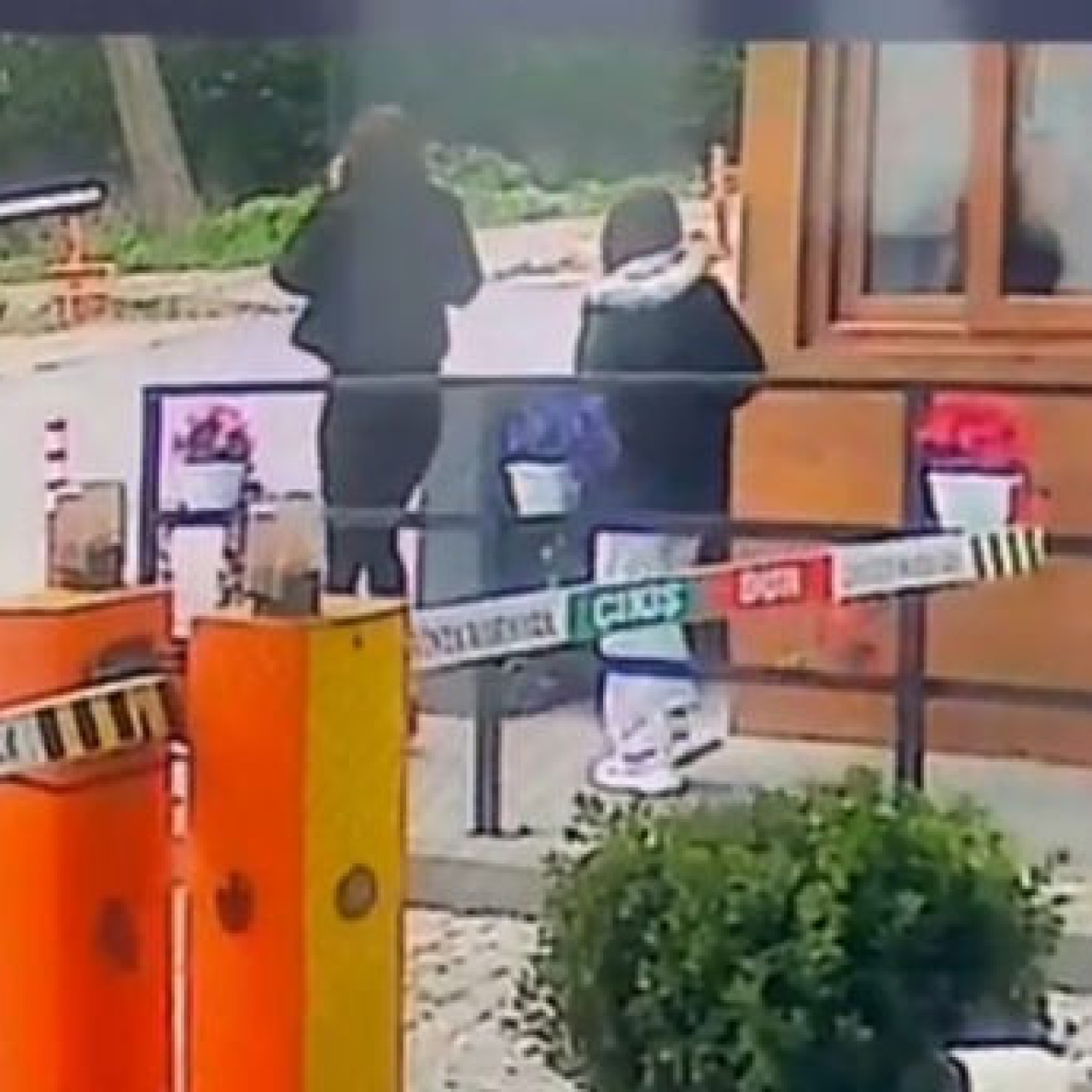 Kızıyla hırsızlık yapan kadın tutuklandı