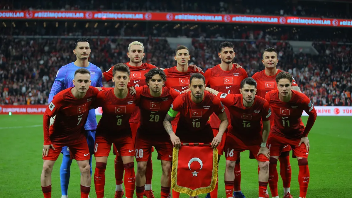 Spor yazarları Türkiye-Romanya maçını değerlendirdi