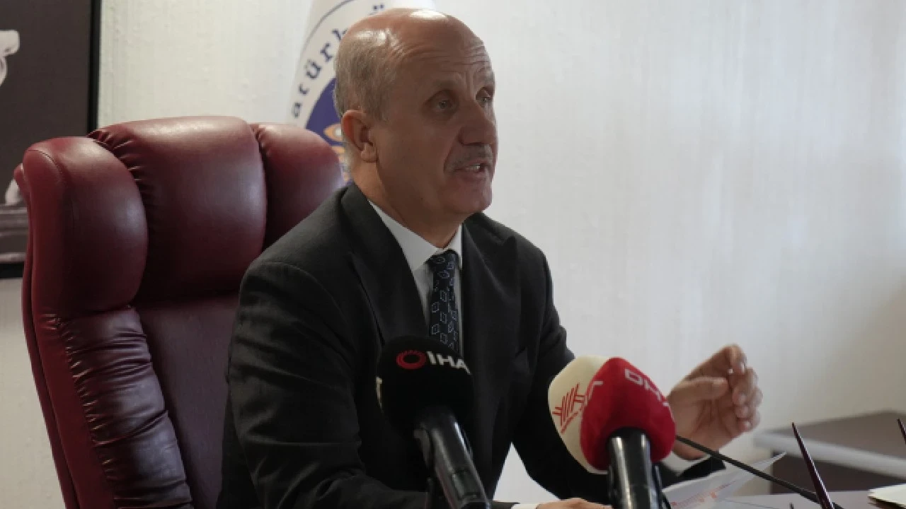 Üniversite eğitimi 3 yıla mı düşecek? YÖK Başkanı'ndan dikkat çeken açıklama