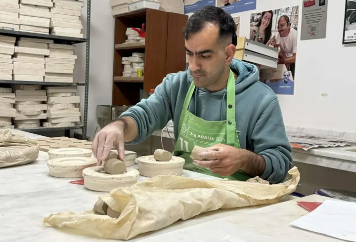 İşitme Engelli Rıfat Can'ın Spor ve Sanat Başarısı