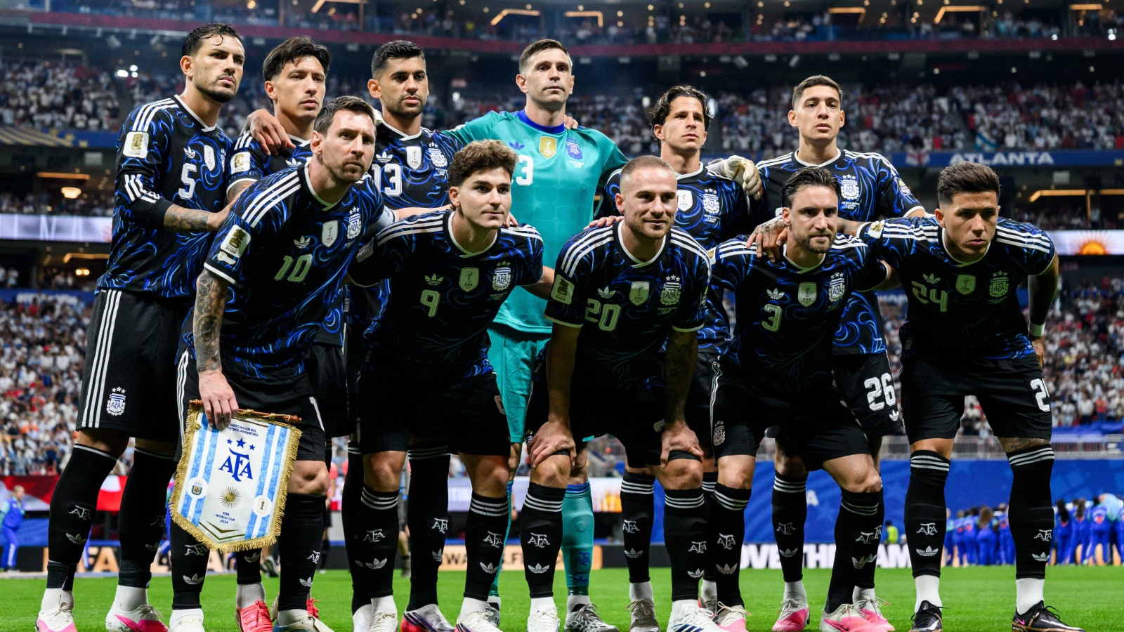 Arsenal Osimhen'den vazgeçti Julian Alvarez'e gitti