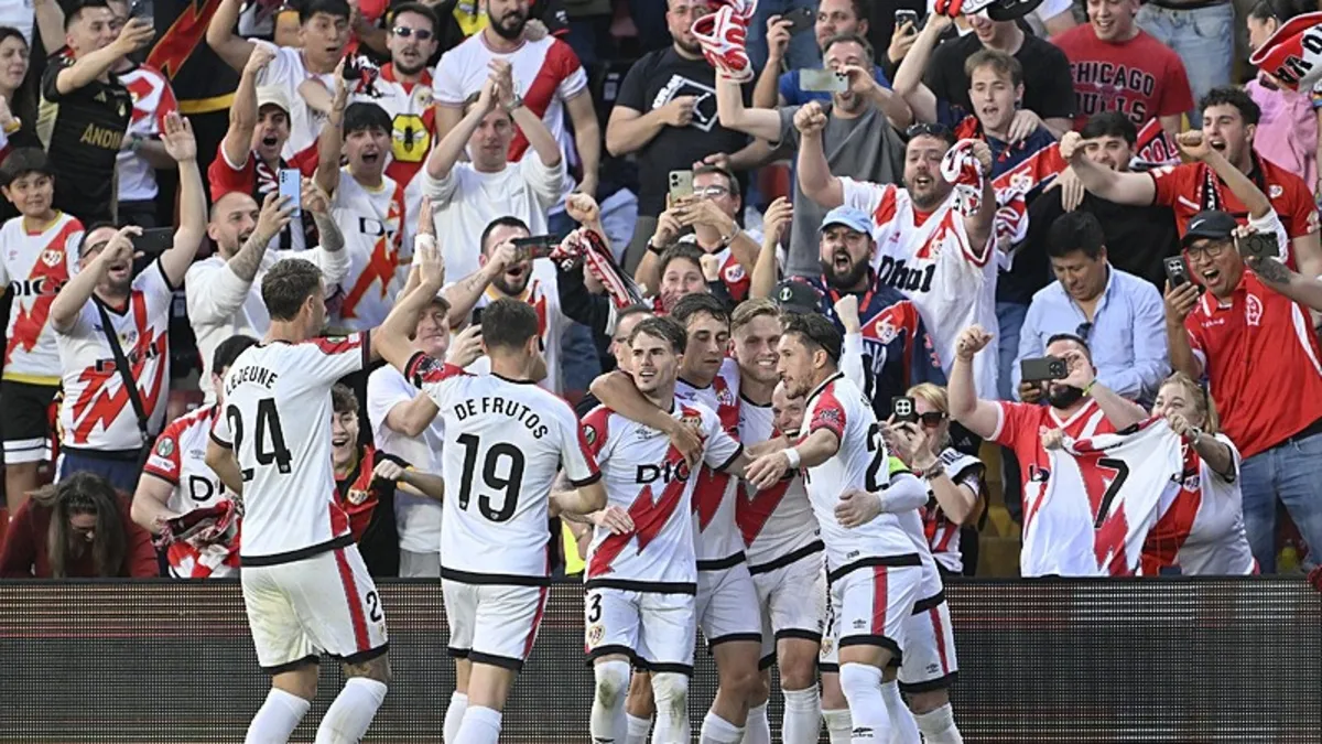 Rayo Vallecano evinde AEK Atina'yı farklı geçti!