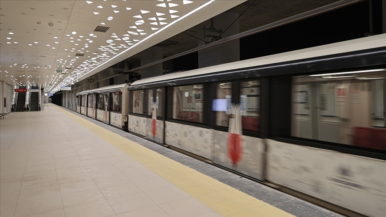 Ulaştırma Bakanı Uraloğlu yolcu sayısı 17 milyonu aşan metro hattını açıkladı