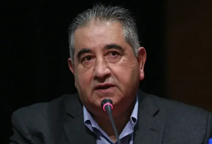 Fenerbahçe'nin eski yöneticisi Mahmut Uslu açıklamalarda bulunuyor