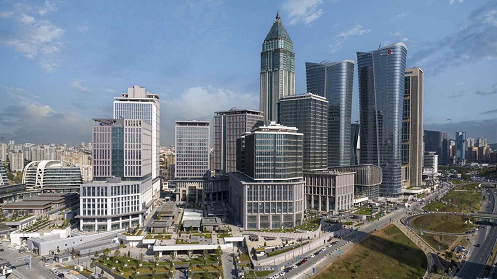 İran'daki savaş İstanbul Finans Merkezi'ne talebi artırdı