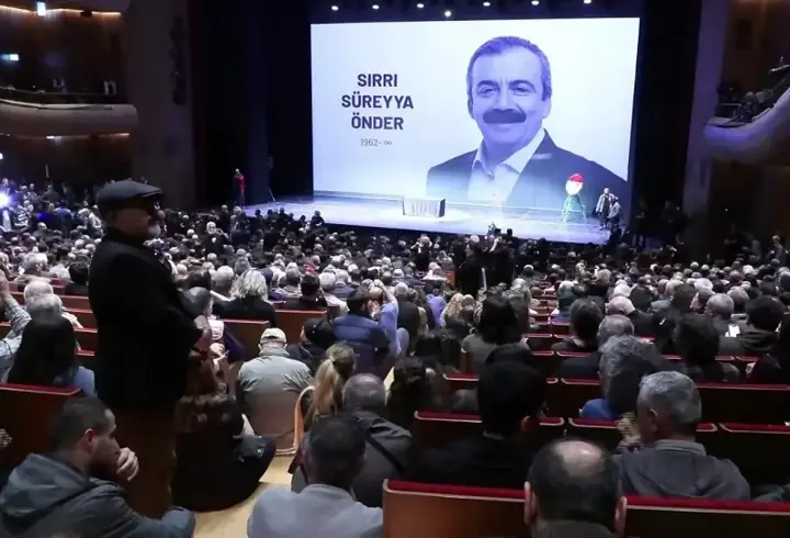 "Barış için 'yüreğimiz' elimizde" Sırrı Süreyya Önder kimdir?