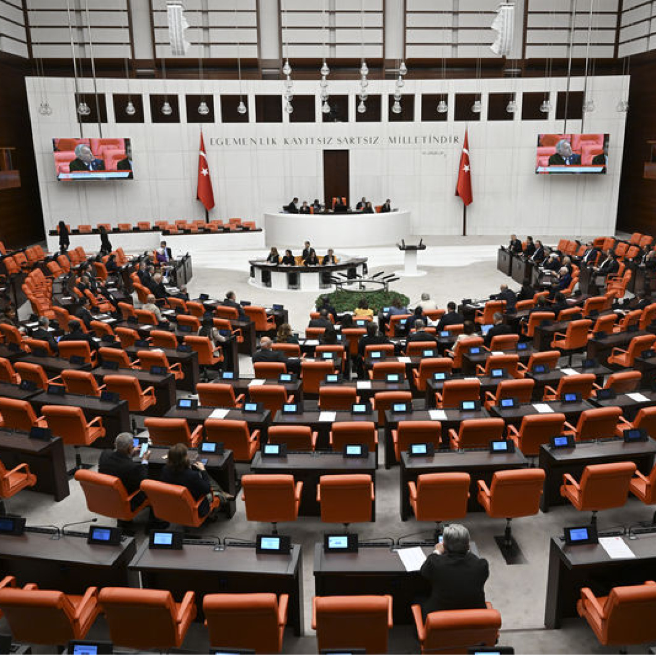 Yarıyıl sonrası Meclis'e hangi teklifler sunulacak?