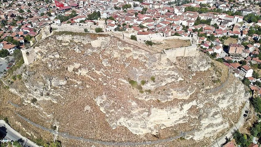 Kastamonu Kalesi'nde yapılan çelik örtüleme tamamlandı