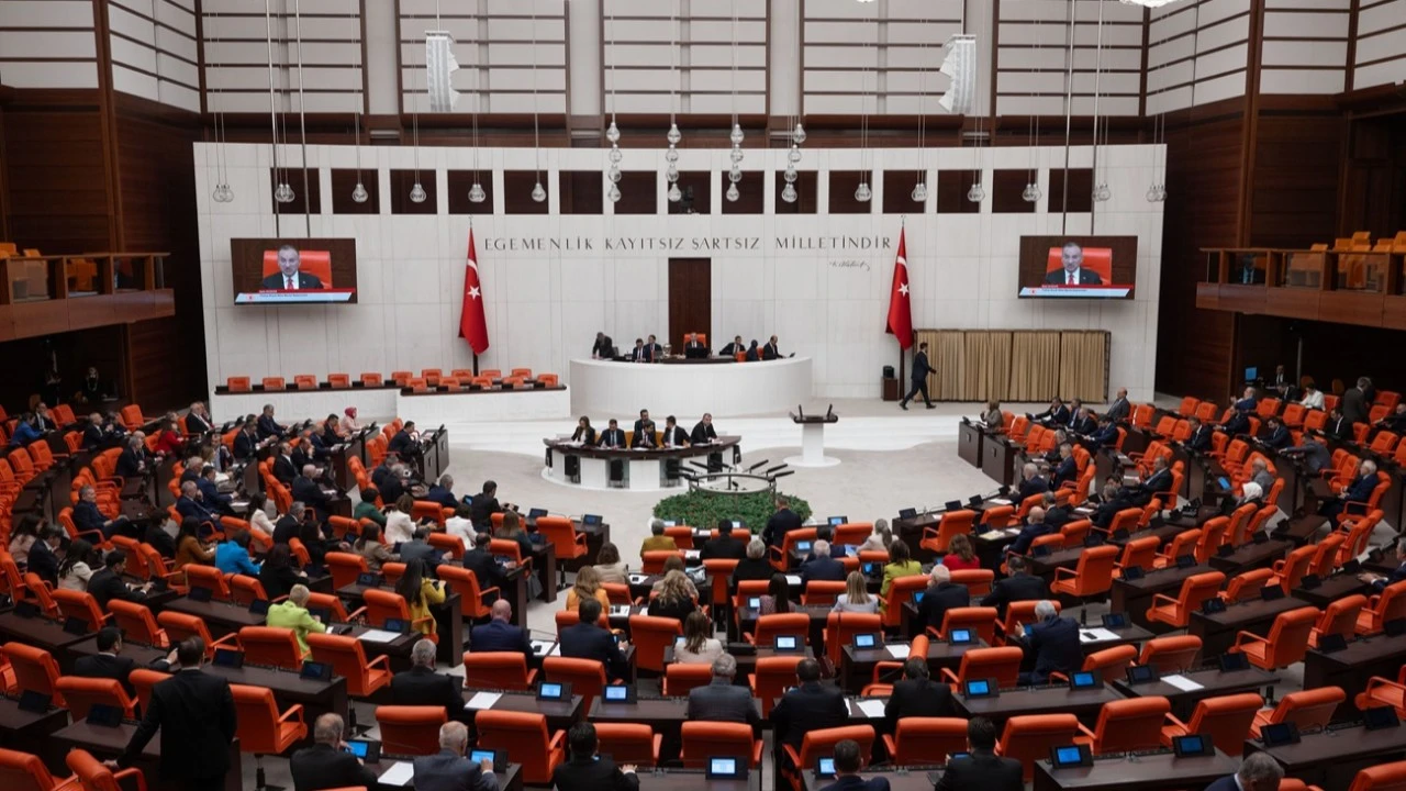 Enerji ve maden alanında düzenlemeler içeren kanun teklifi, Komisyonda