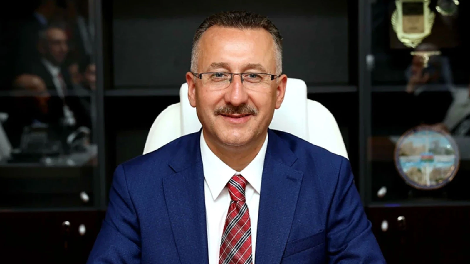 Adapazarı Belediye Başkanı Işıksu partisinden istifa etti