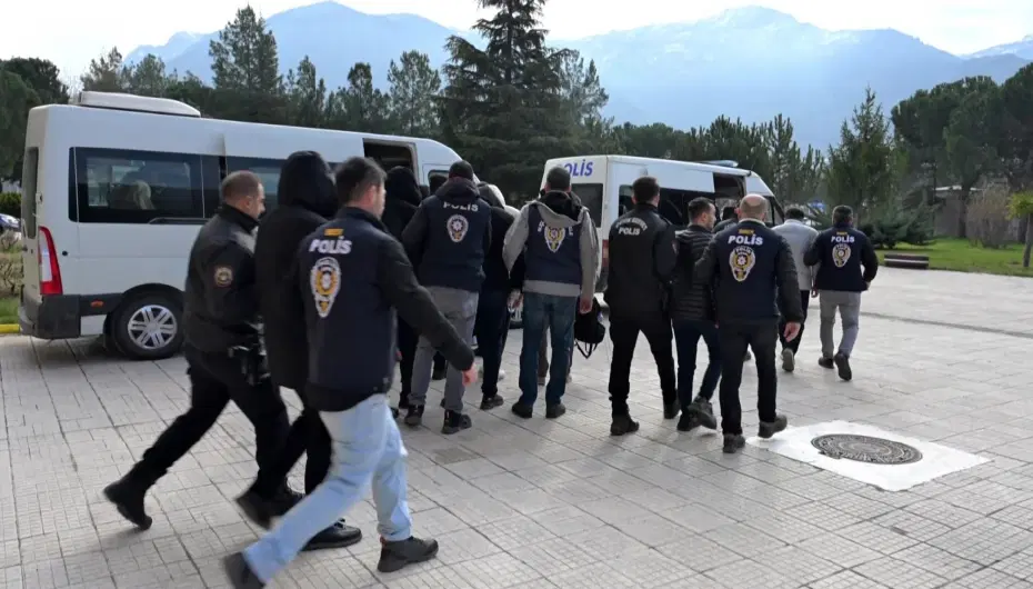  10 ilde yasa dışı bahis operasyonu: 13 kişi tutuklandı