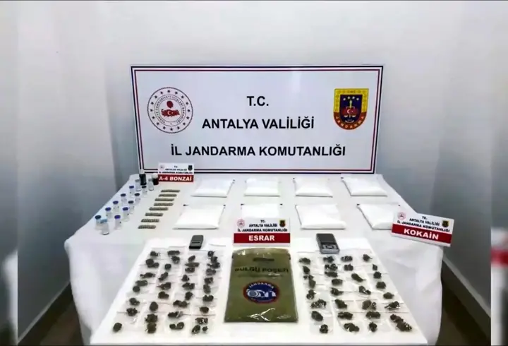 'Narkokapan-Antalya' operasyonu; 104 torbacı tutuklandı