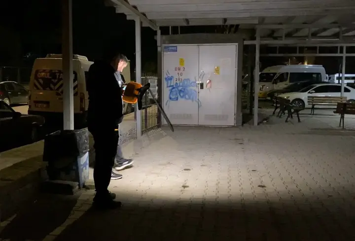 Bursa'da iki genç kız bıçaklı kavgada birbirlerini yaraladı