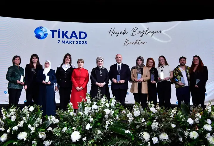 İstanbul- Emine Erdoğan, Hayata Bağlayan İlmekler Projesi Lansman ve İftar Programı'na katıldı