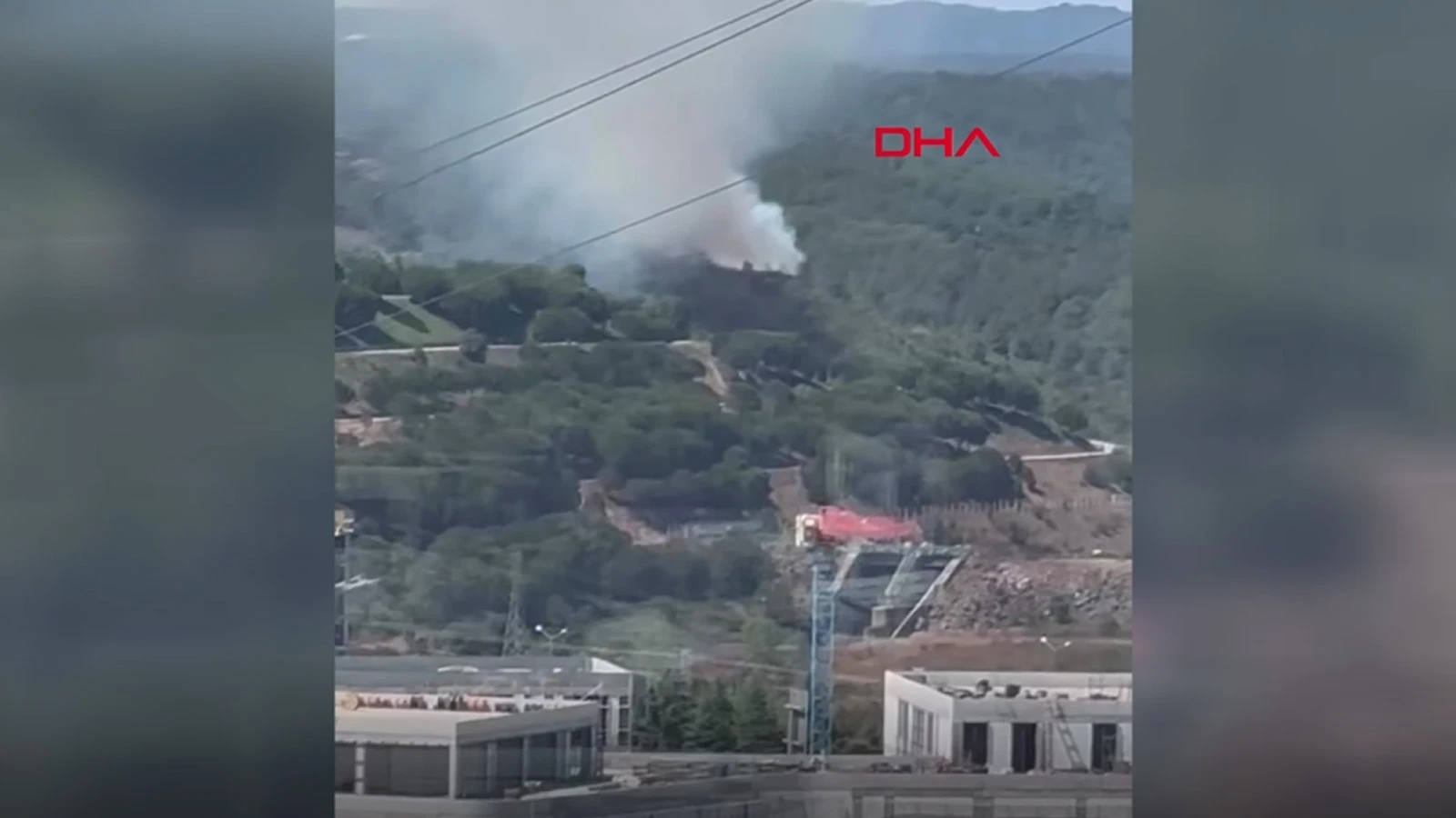 Sultangazi Kent Ormanı'ndaki yangın kontrol altına alındı