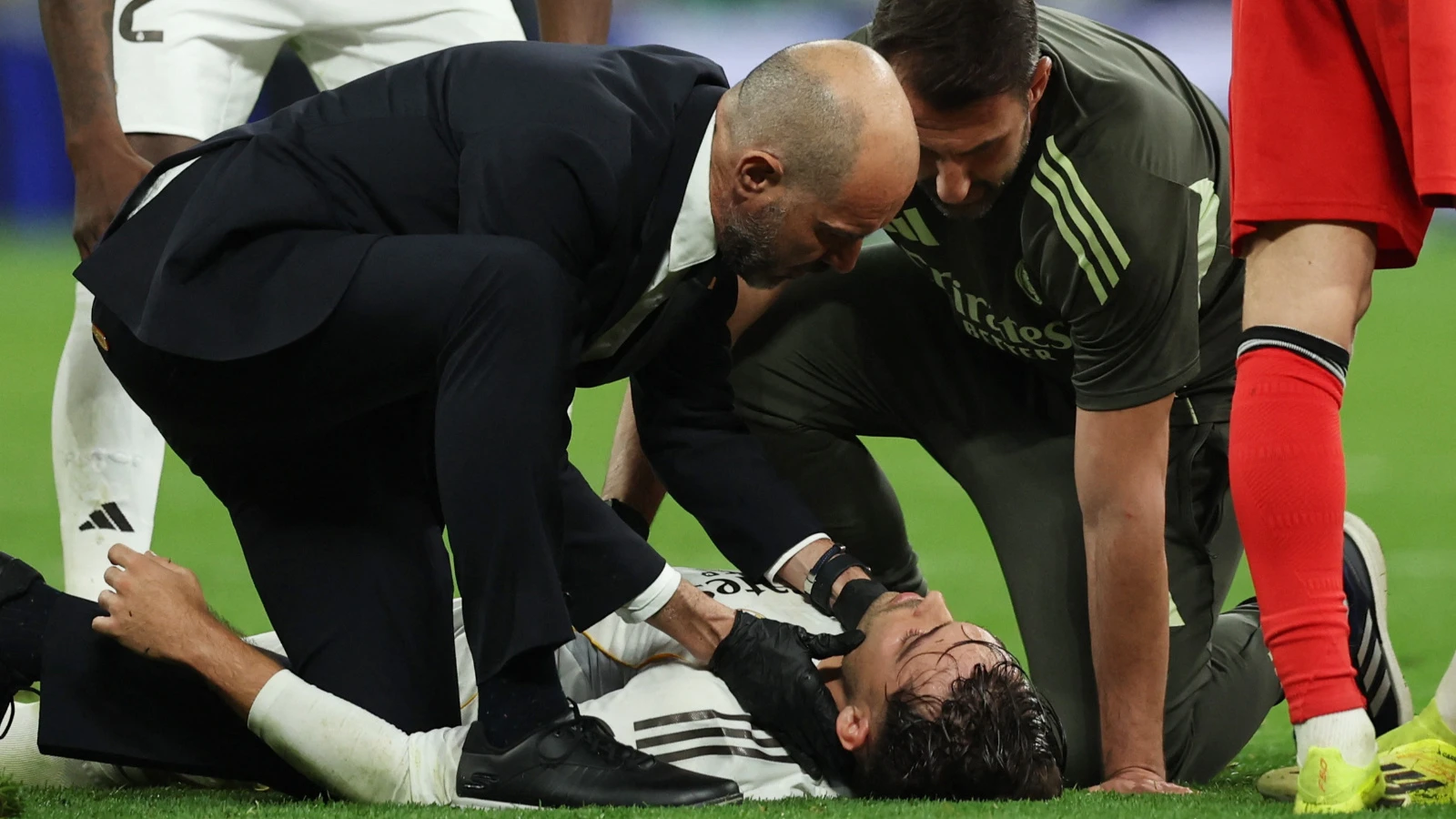 Real Madrid maçında yürekler ağza geldi: Çarpıştı, yere düştü, titremeye başladı