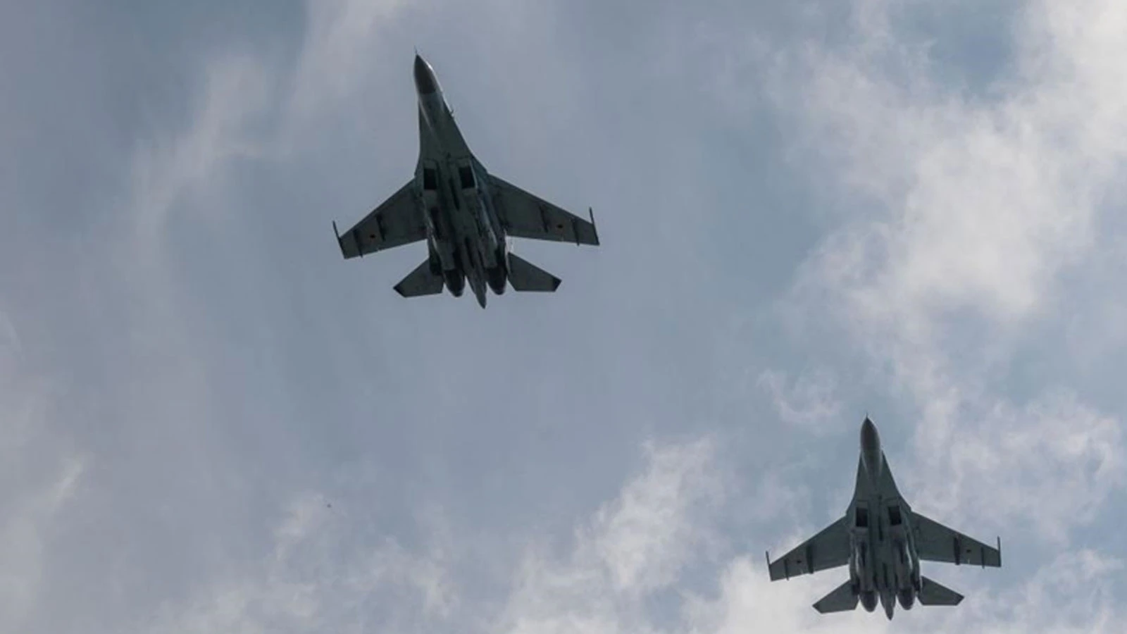 Rusya: Ukrayna'ya ait F-16 savaş uçağını vurduk