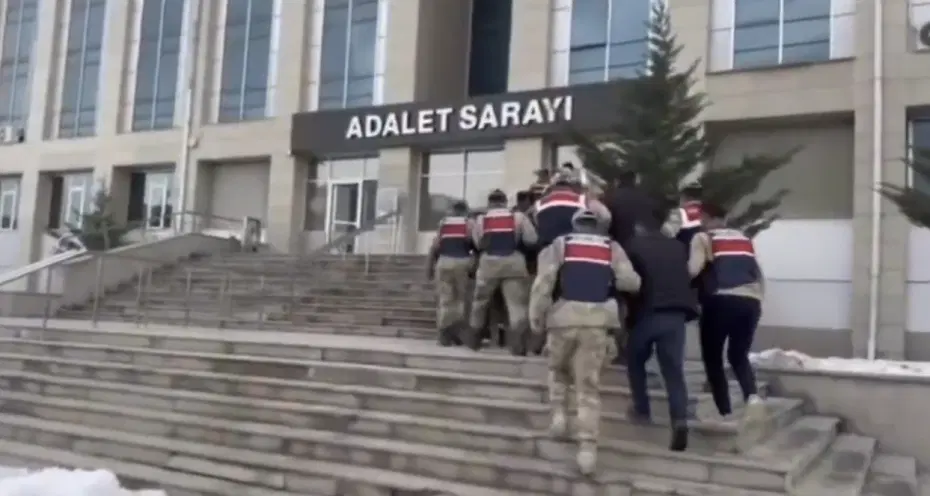 
15 ilde siber dolandırıcılık operasyonu. 58 şüpheli tutuklandı