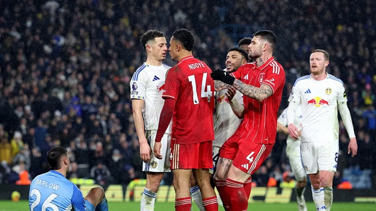 Fenerbahçe'nin rakibi Nottingham Forest Leeds deplasmanında mağlup!