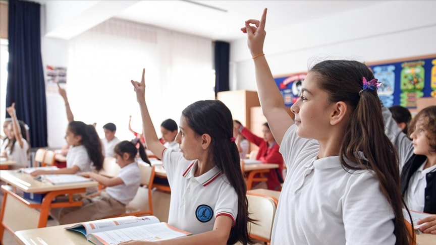 Milyonlarca öğrenciyi ilgilendiren yasa teklifi Meclis'e sunuldu