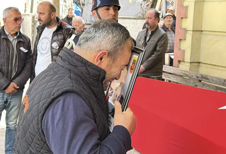 Trafik kazasında hayatını kaybeden uzman çavuş toprağa verildi
