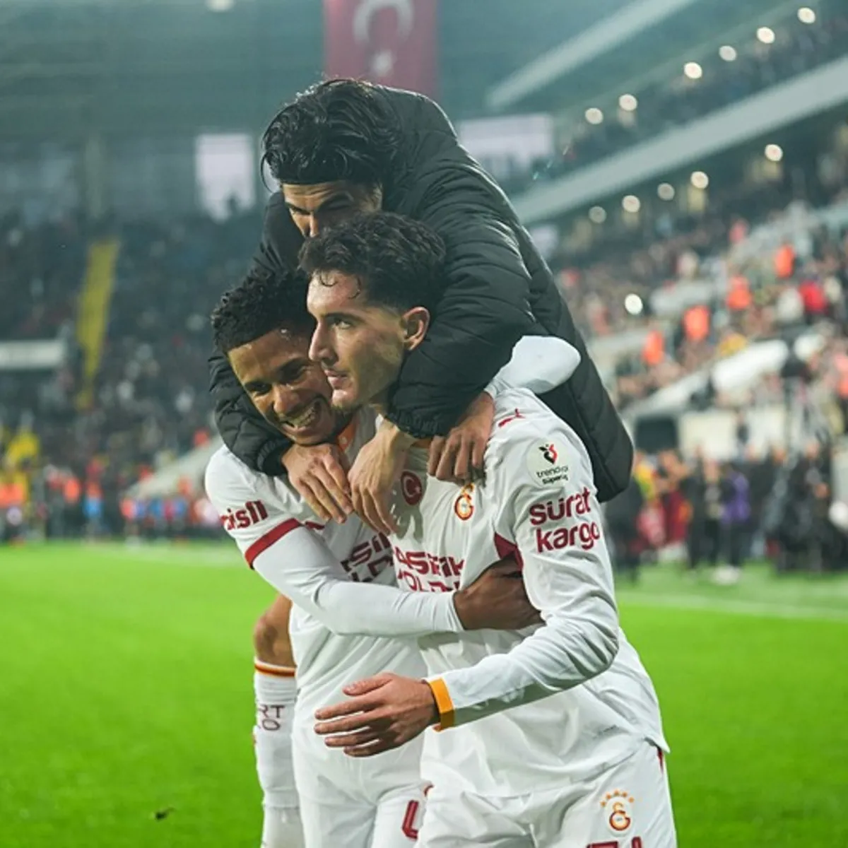 Galatasaray Deplasmanda Gençlerbirliği'ni Mağlup Etti!