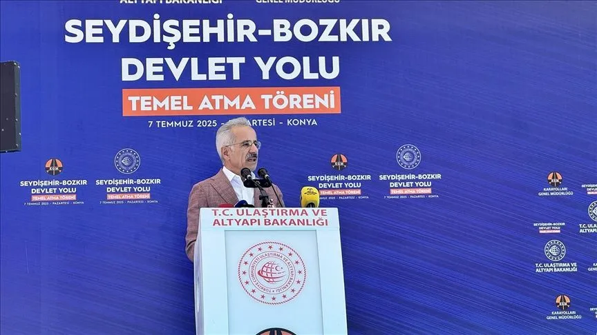 Bakan Uraloğlu: Kara yolu ağını güçlendirmek için 176 milyar doların üstünde yatırım yaptık